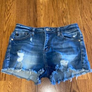 Denim shorts on great condition. Barely worn